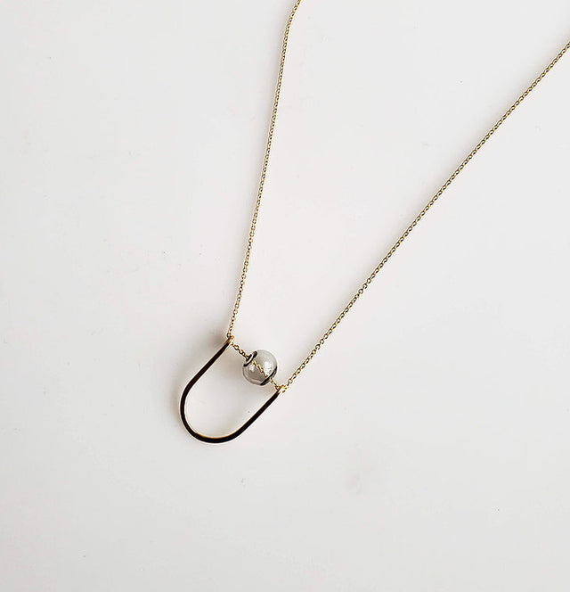 Single Loop Necklace